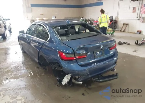 2021 BMW 330I xDrive z USA, uszkodzony, nr VIN 3MW5R7J06M8B71931